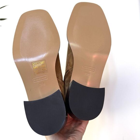 NEW Everlane The City Boot in Sand Suede - Picture 7 of 9